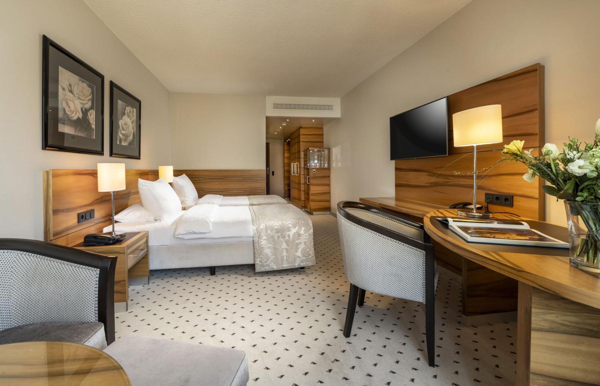 Maritim Hotel Bad Homburg Бад-Хомбург-фор-дер-Хёэ Экстерьер фото